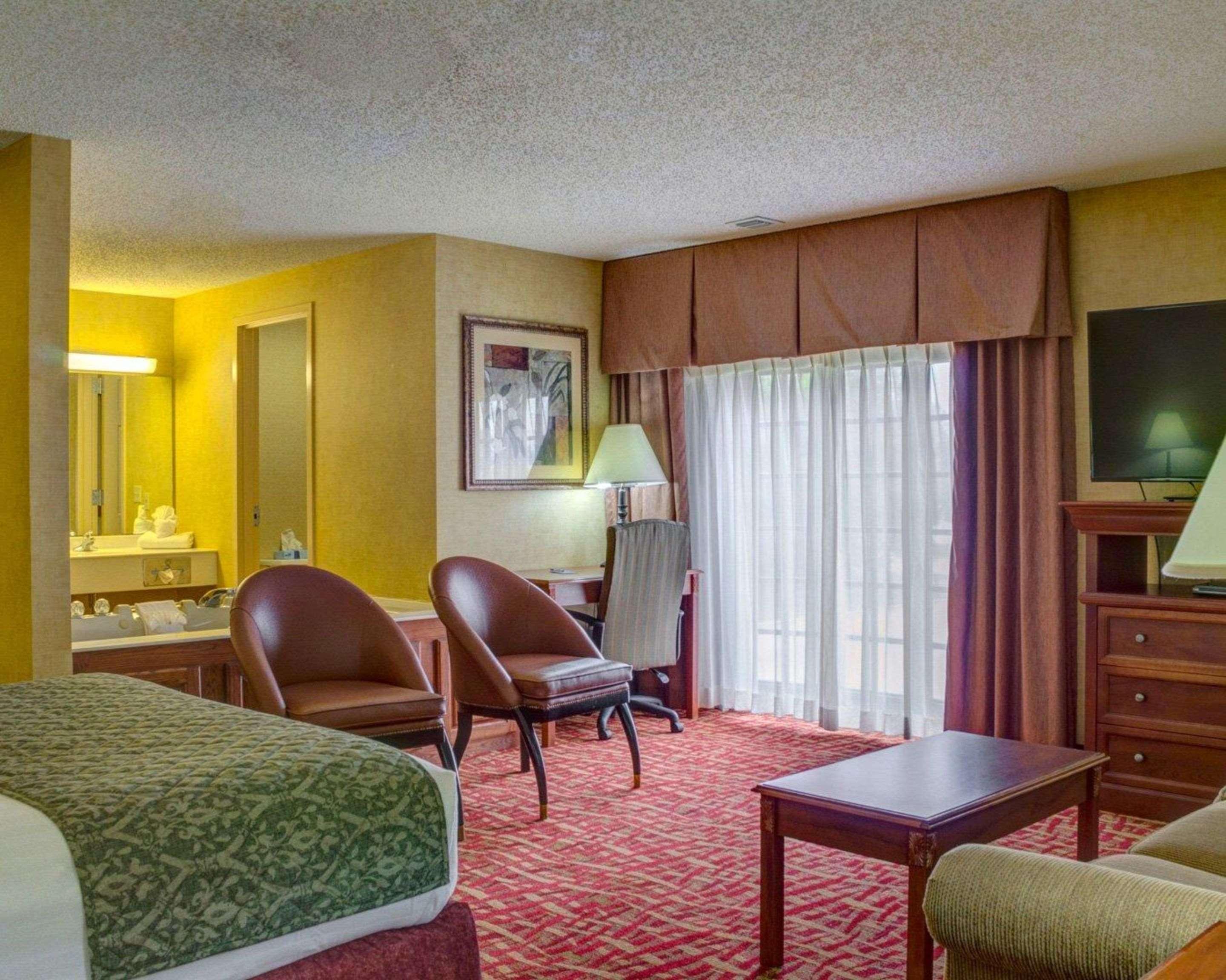 Rodeway Inn Columbia Mall Loop Grand Forks Exterior foto